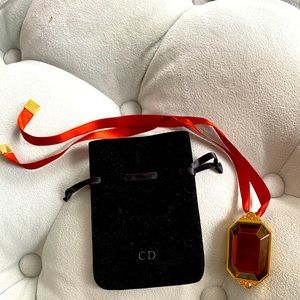 Christian Dior Luminizing Make-up Jewel